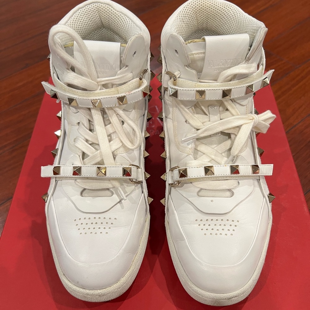 Valentino Sneakers